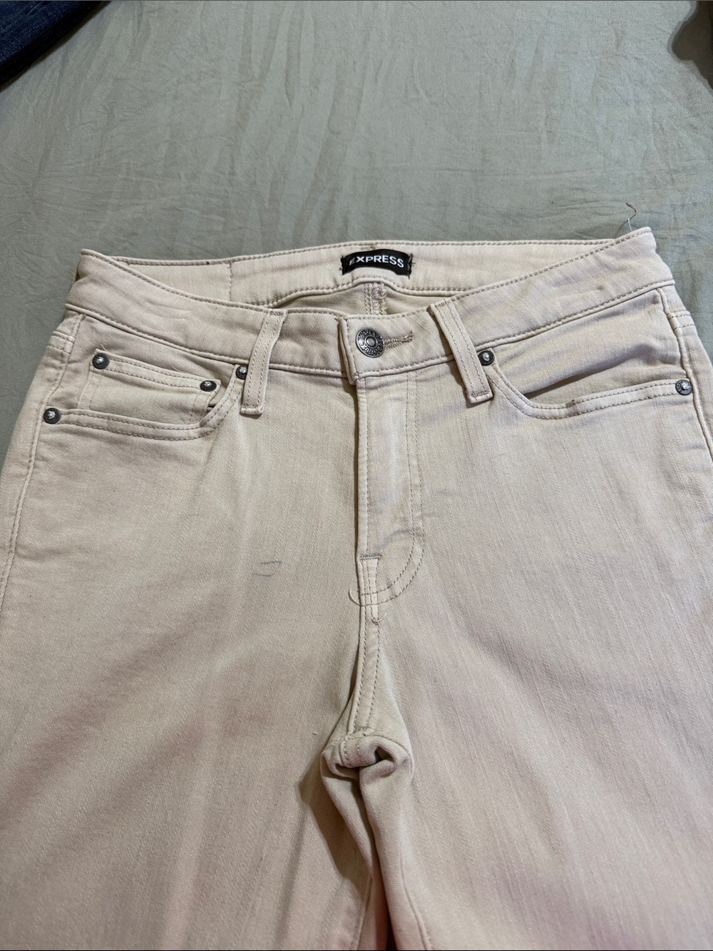 Express Men’s slim Jeans in Light Cream